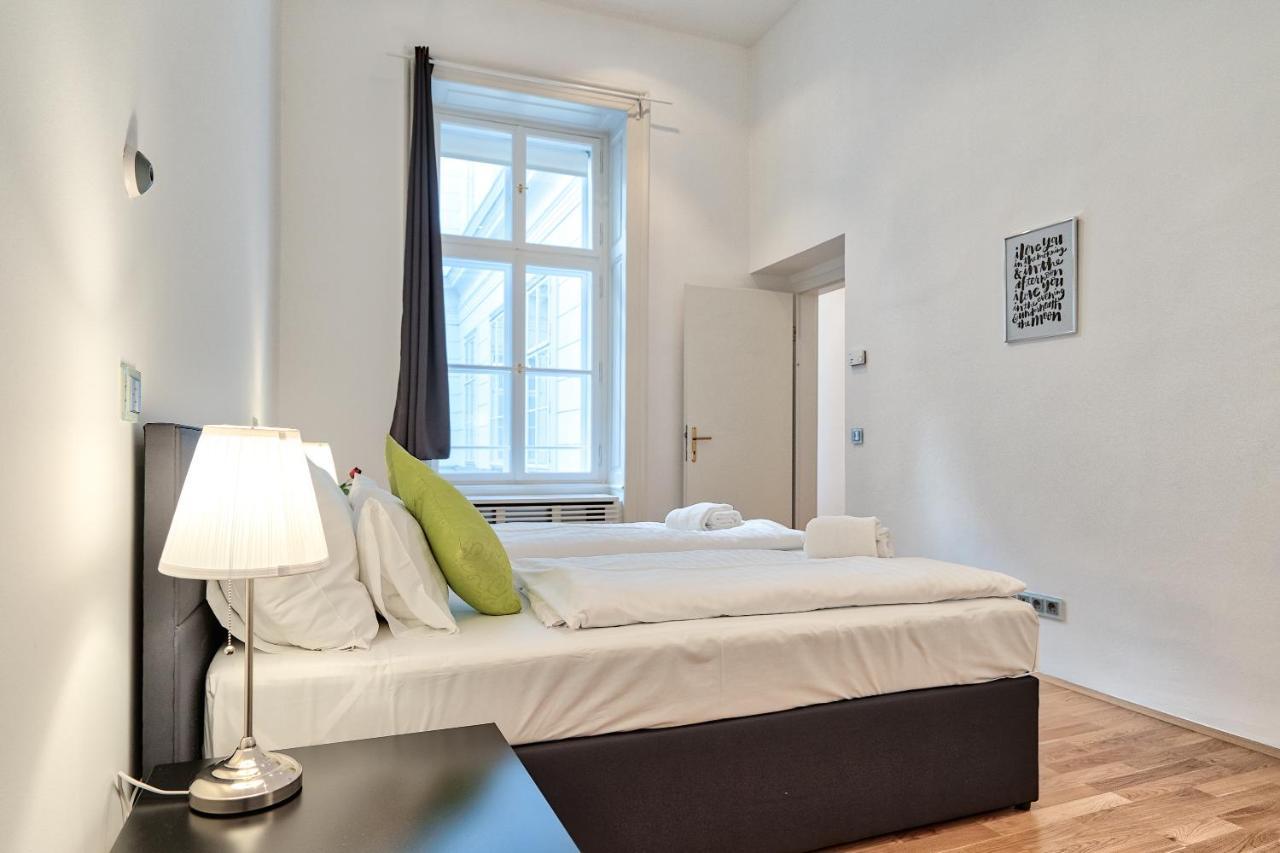 Apartment - Schwarzenbergplatz