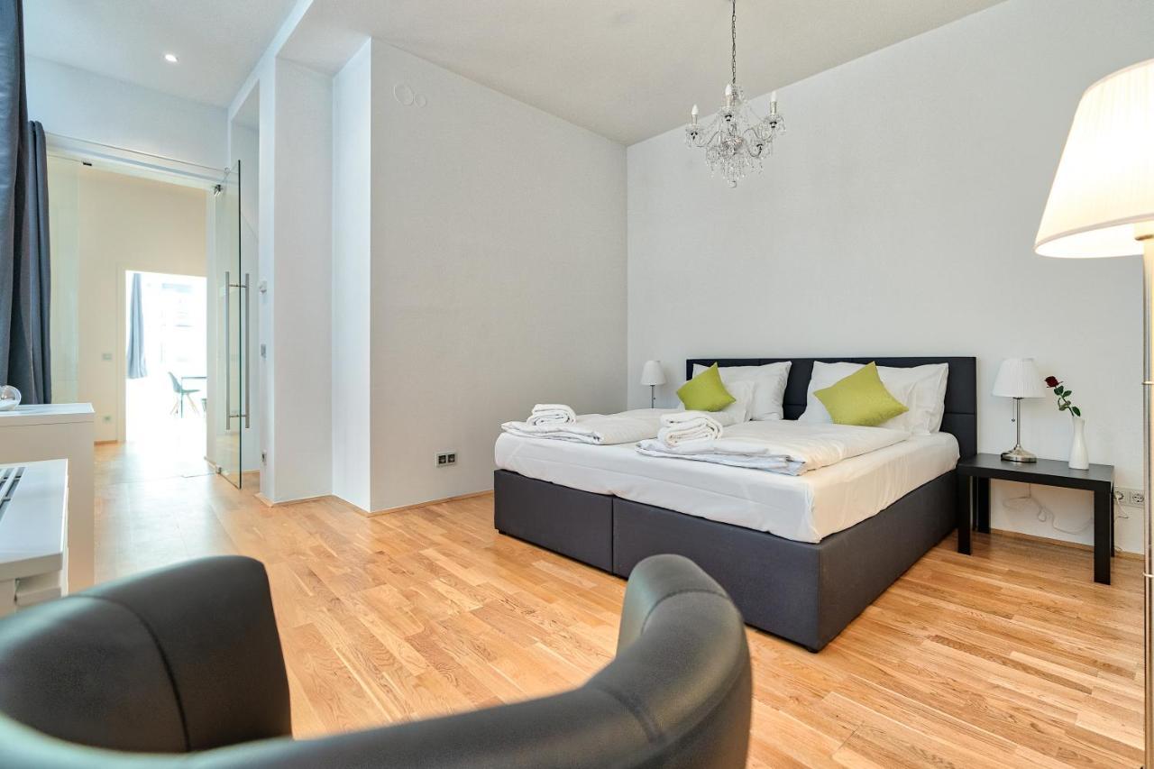 - Schwarzenbergplatz Apartment Wien