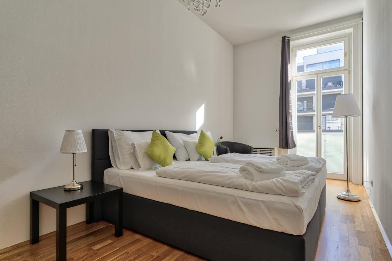 - Schwarzenbergplatz Apartment Wien