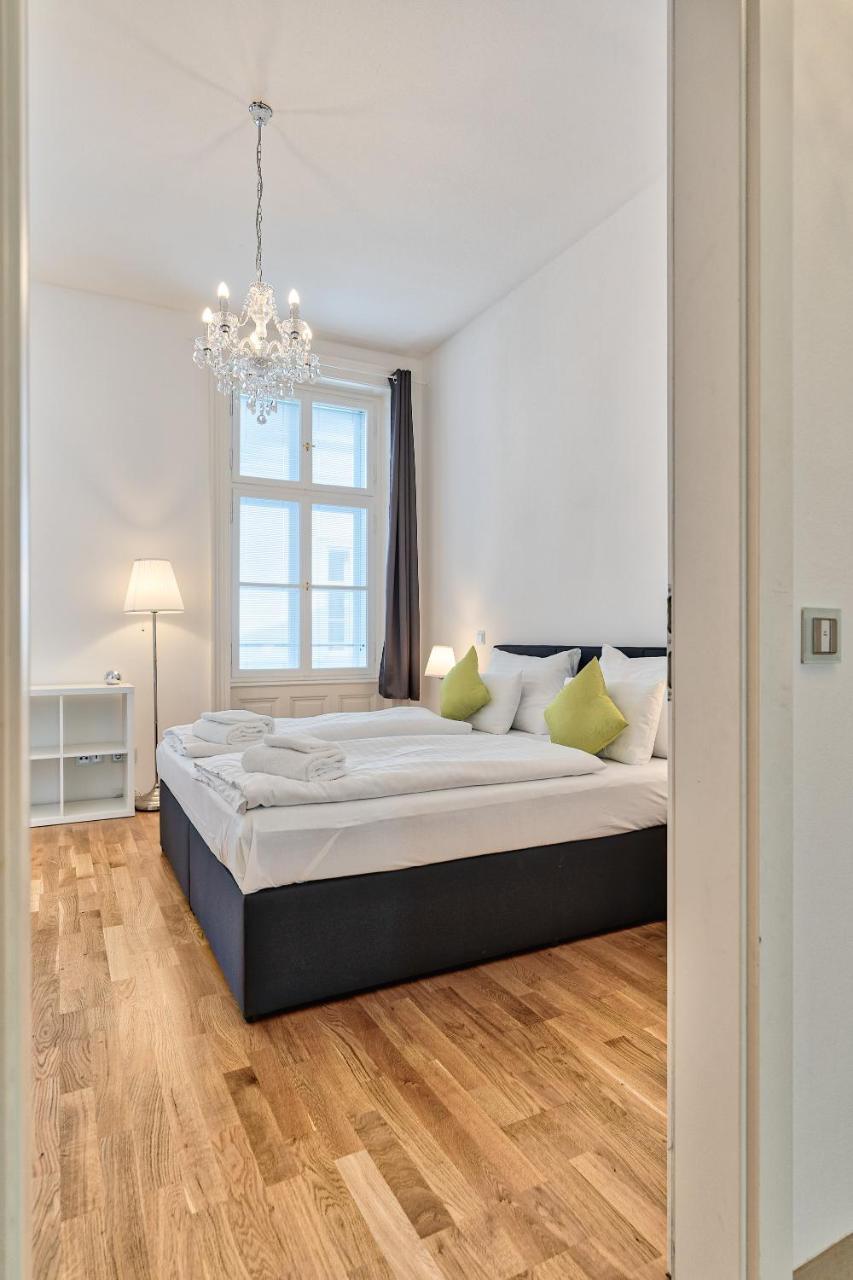 Apartment - Schwarzenbergplatz
