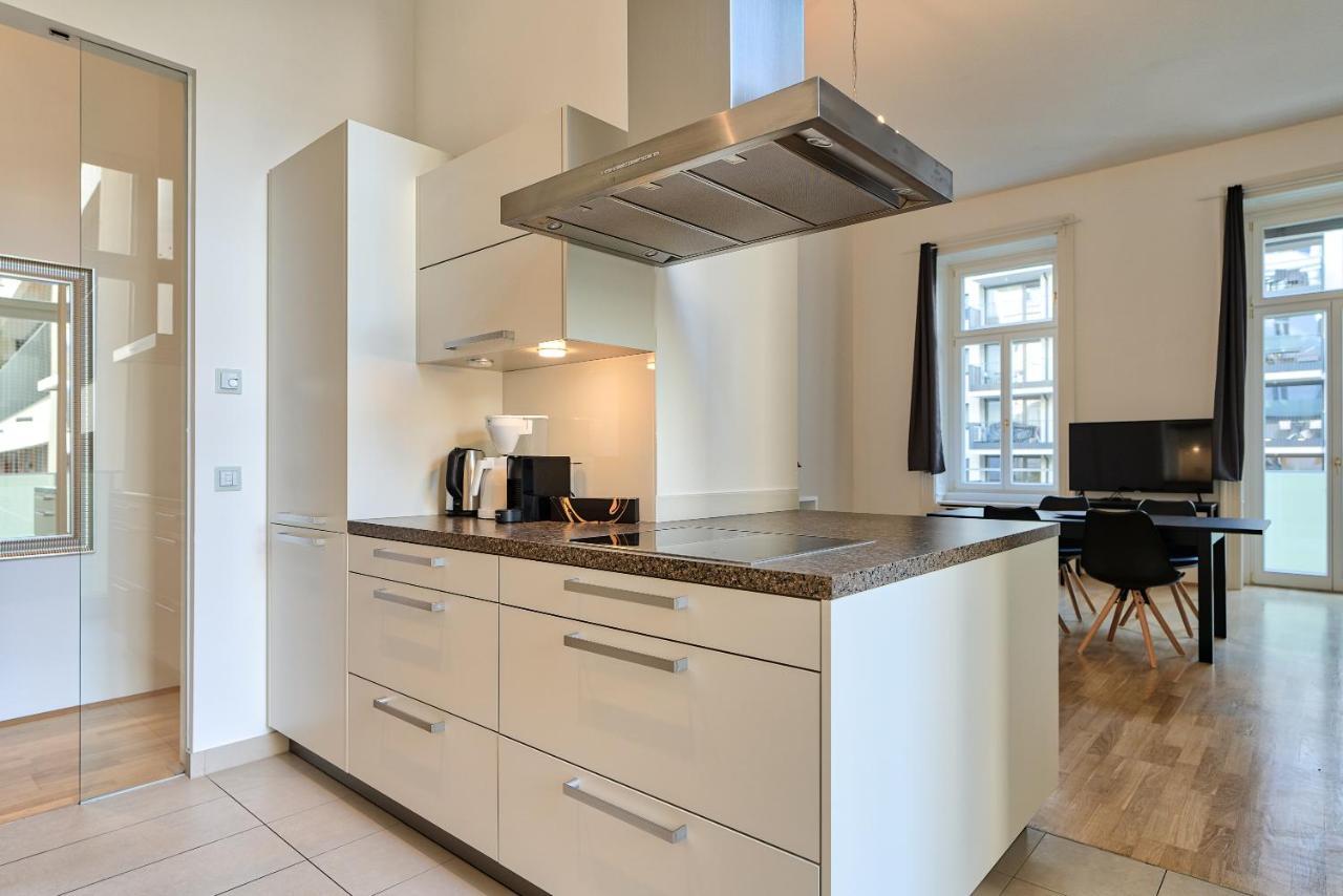 - Schwarzenbergplatz Apartment Wien