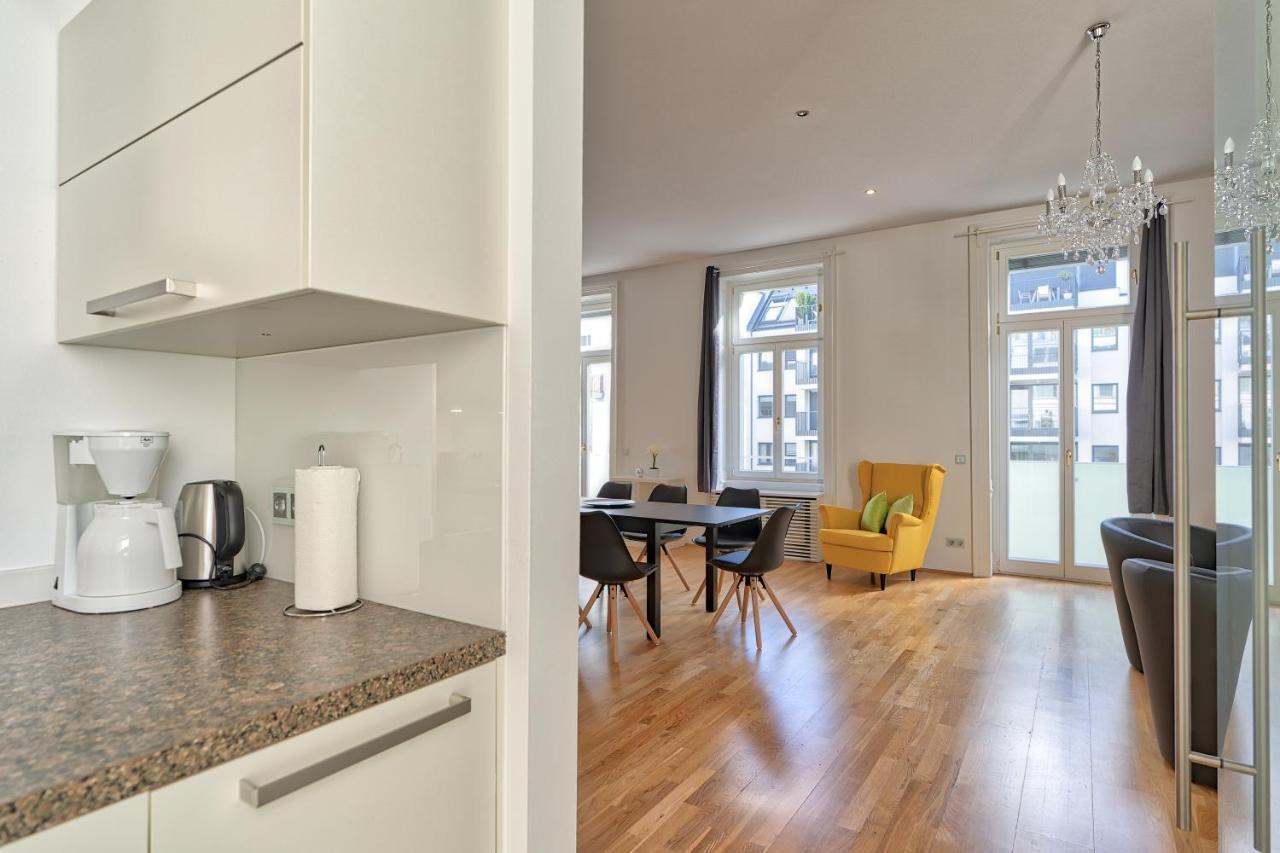Apartment - Schwarzenbergplatz *