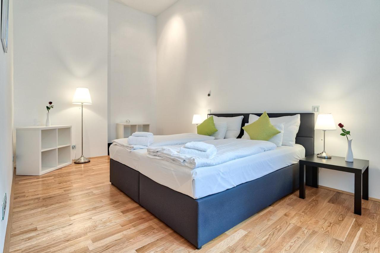 Apartment - Schwarzenbergplatz *