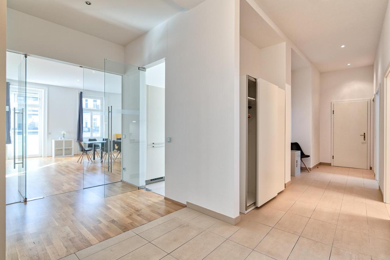 Apartment - Schwarzenbergplatz *