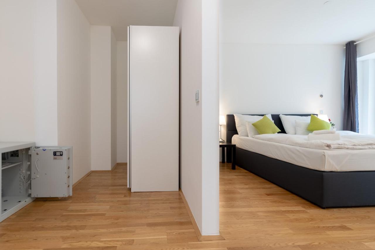 Apartment - Schwarzenbergplatz